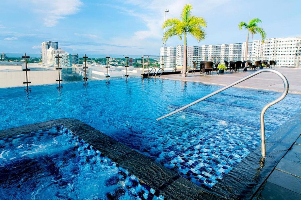 MCollection - Convenient City Stay in Iloilo Business Park 16/21