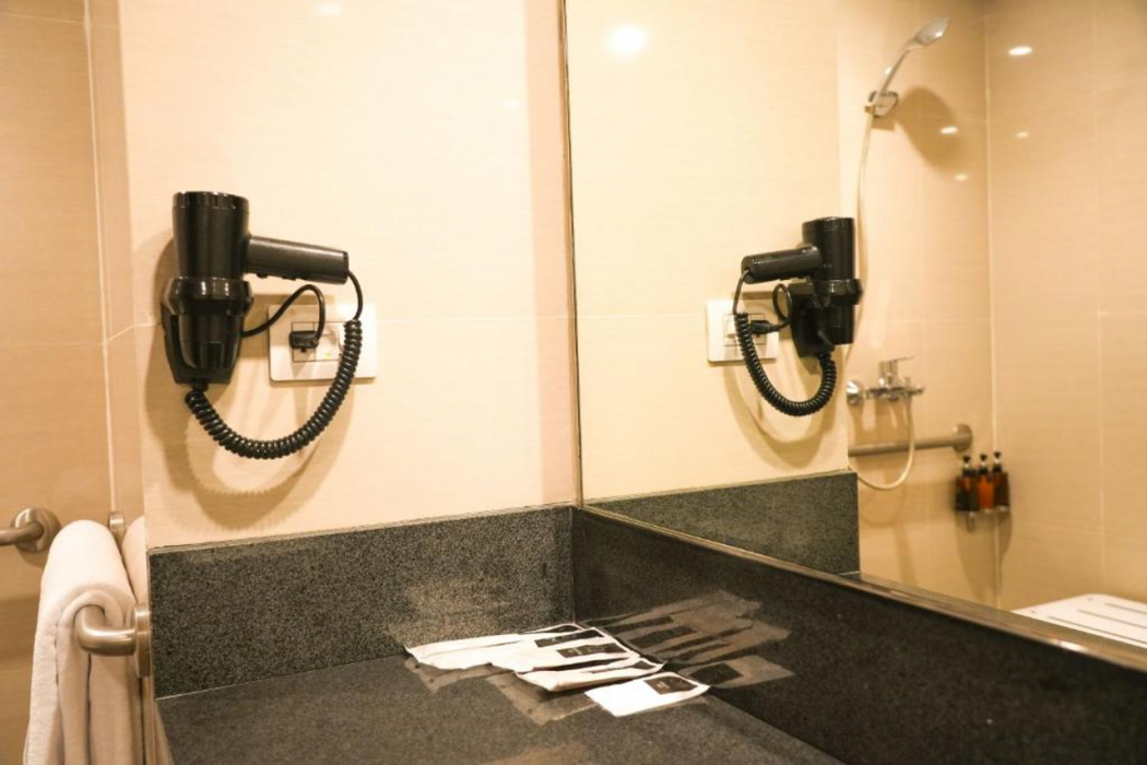 MCollection - Stay Across NAIA Terminal 3 in Newport City 15/30