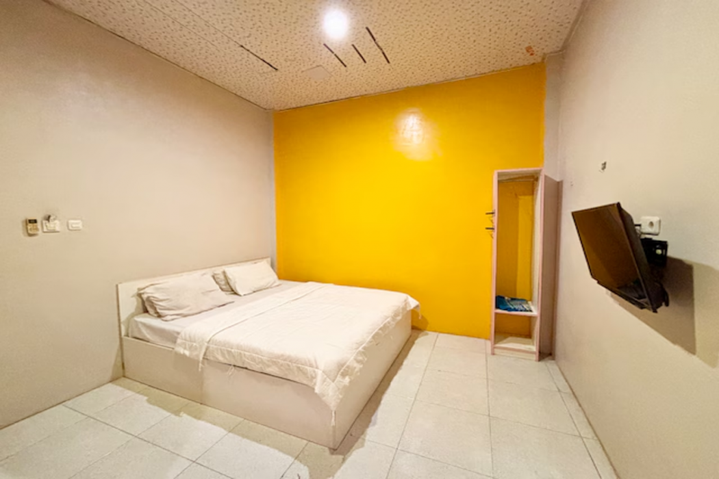Hotel O near Terminal Batoh formerly Hotel Al Fatih 13/16