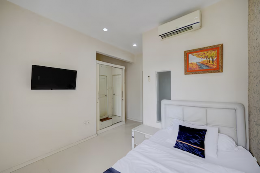 Hotel O near RS Fatmawati formerly White House 19/24