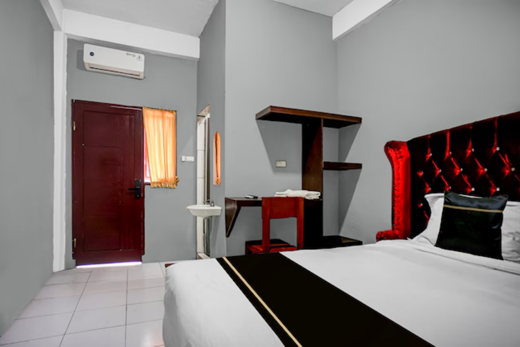 Hotel O near Ring Road City Walks formerly Graha Aisyah 11/23