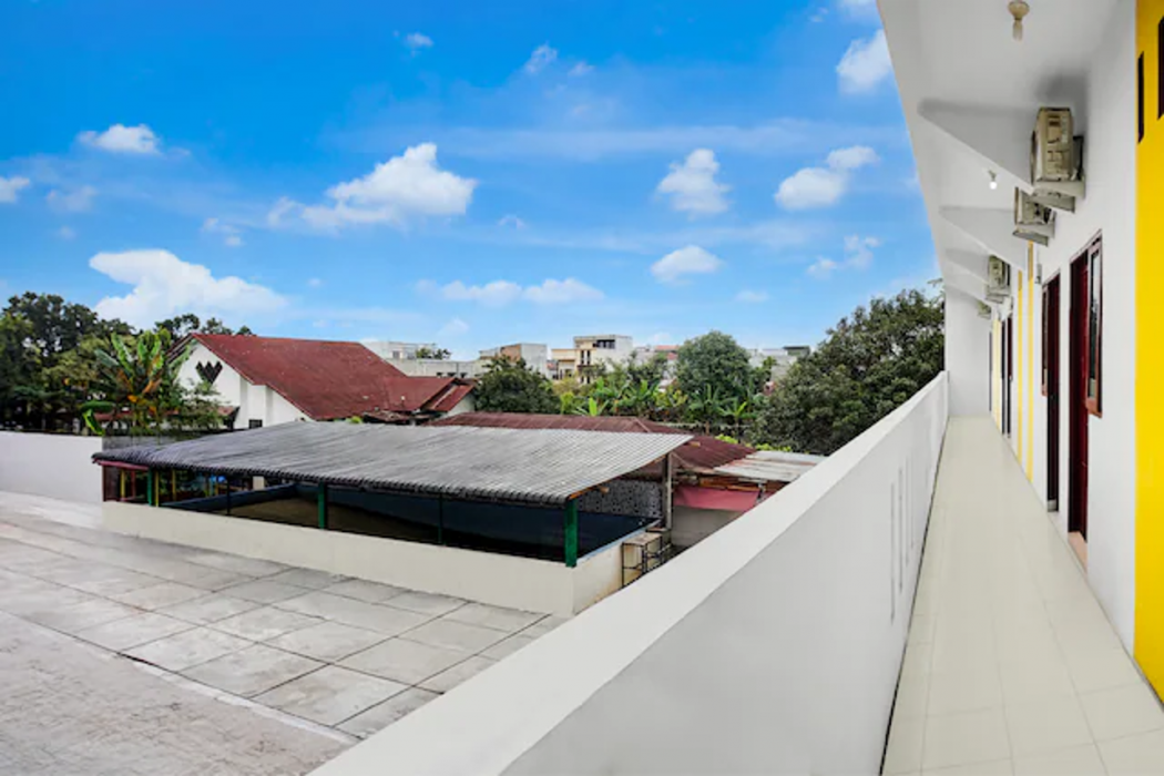 Hotel O near Ring Road City Walks formerly Graha Aisyah 22/23