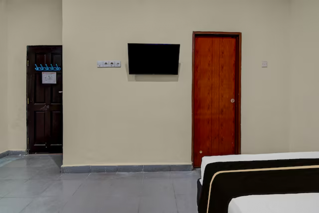 Hotel O near Mall Ciputra formerly Aloha Inn 16/21
