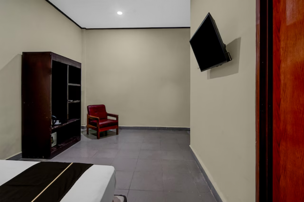 Hotel O near Mall Ciputra formerly Aloha Inn 12/21