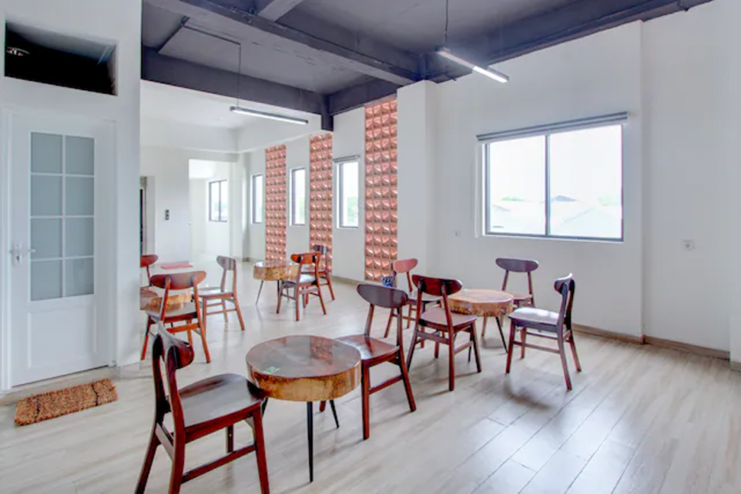 Townhouse Oak near The Park Mall Solo formerly D’Nawasena Guest House 7/30