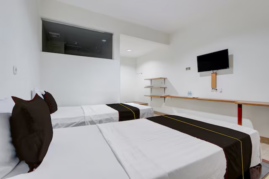 Townhouse Oak near The Park Mall Solo formerly D’Nawasena Guest House 19/30