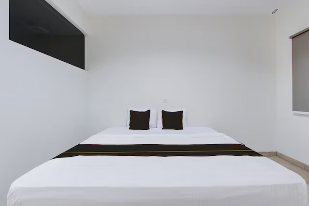 Townhouse Oak near The Park Mall Solo formerly D’Nawasena Guest House 9/30