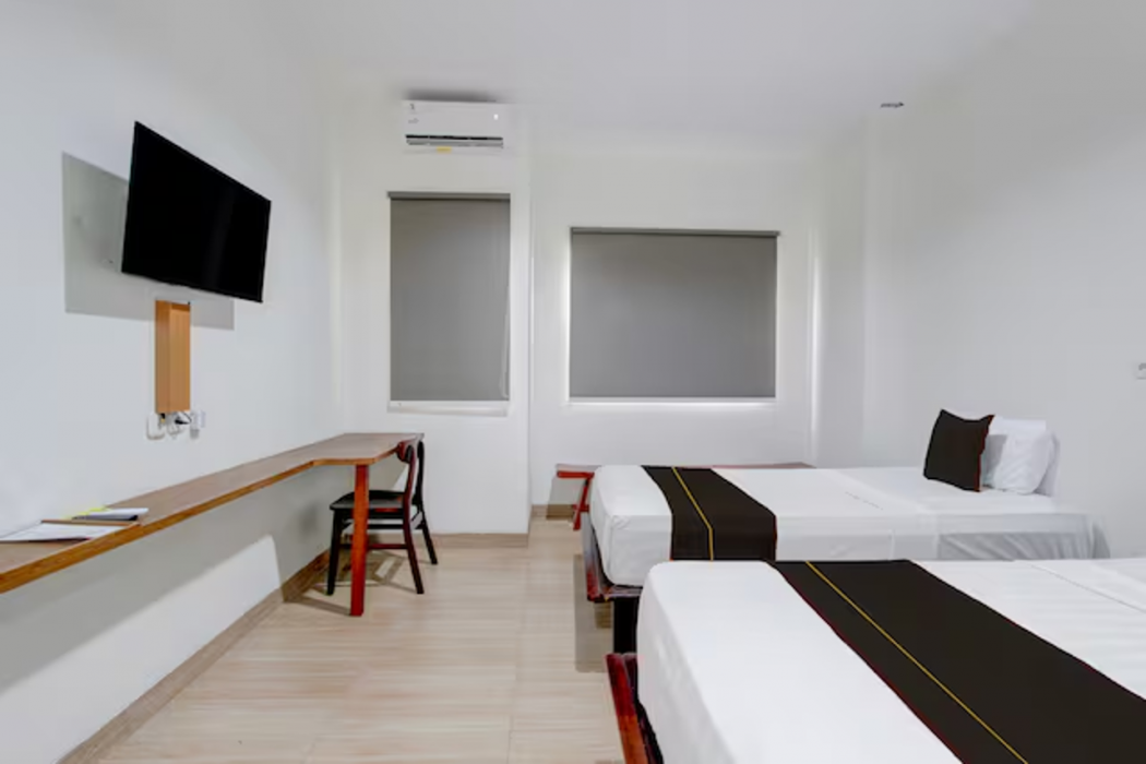 Townhouse Oak near The Park Mall Solo formerly D’Nawasena Guest House 11/30