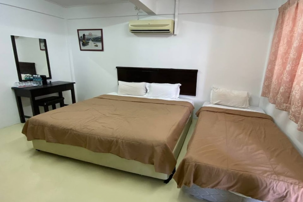 Capital O 91094 Hotel & Chalet Sportfishing 8/9