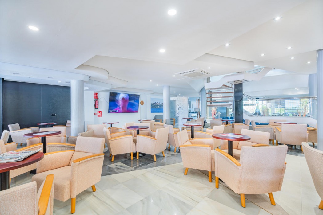 Aparthotel Flora 18/63