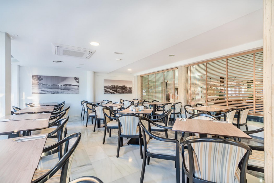 Aparthotel Flora 20/63