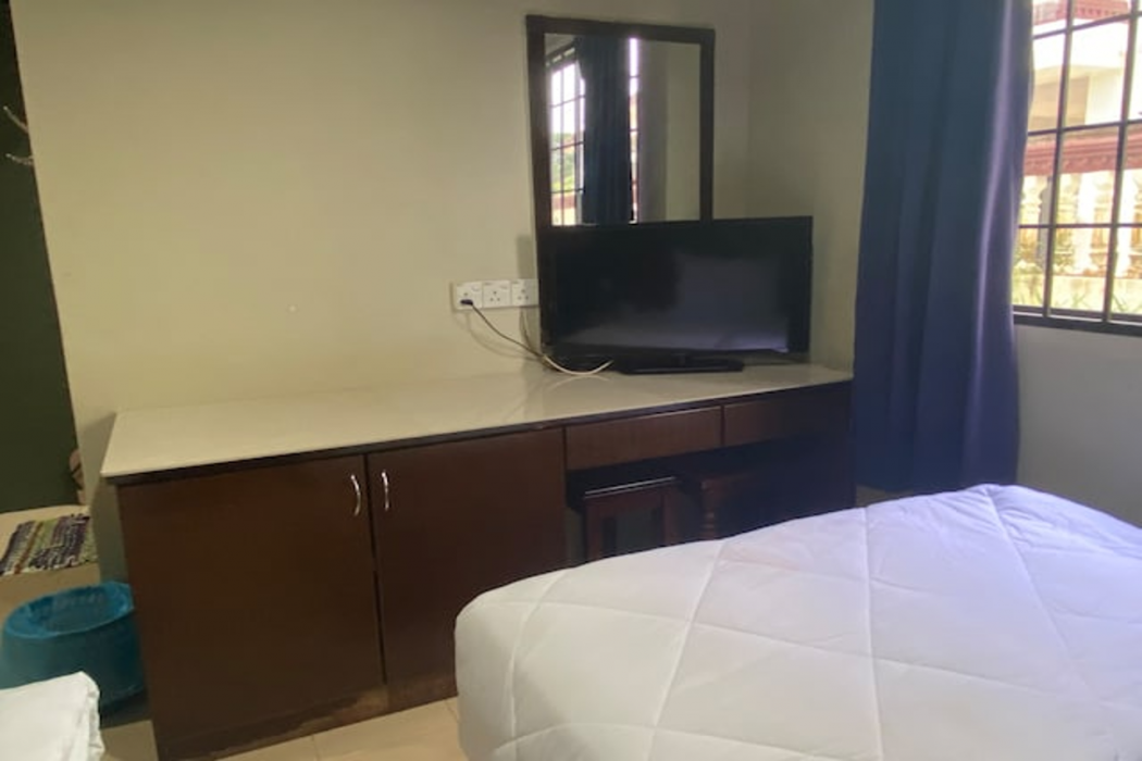 Hotel O Gold Hill Hotel 12/38