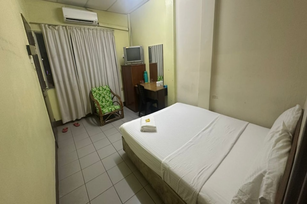 Room at OYO 91284 White House Hotel Kluang, KLUANG