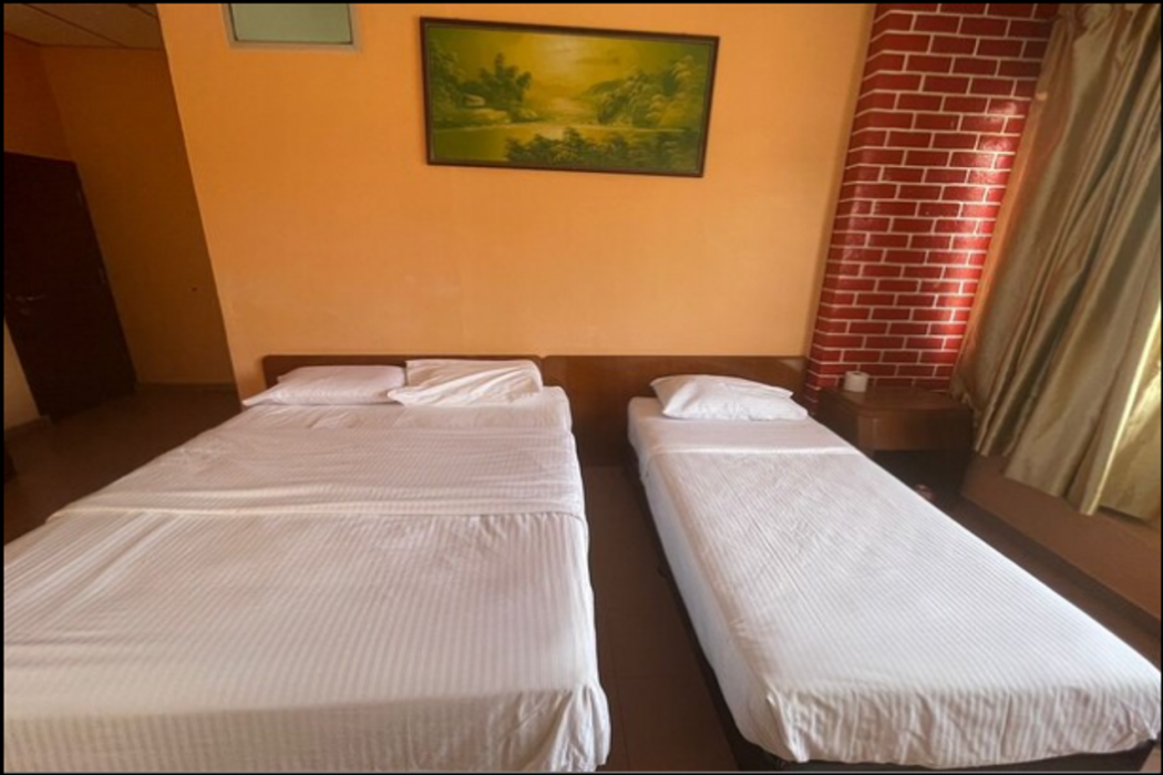 Room at OYO 91284 White House Hotel Kluang, KLUANG