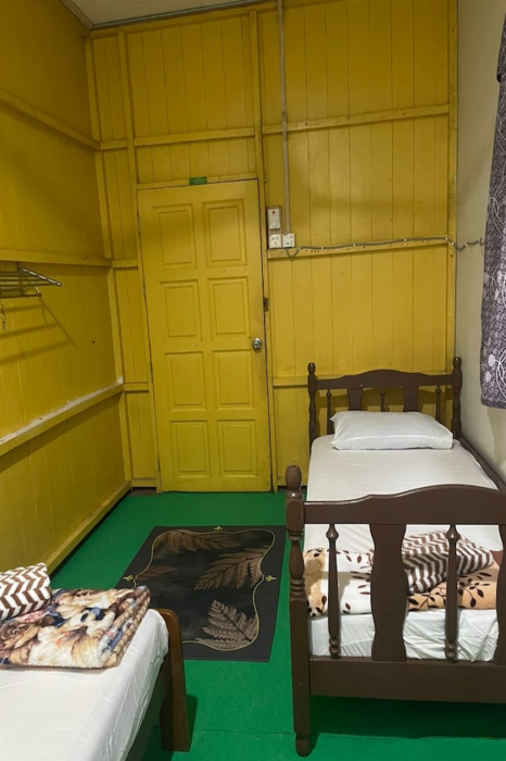 OYO 91250 Roomstay Awie 10/11