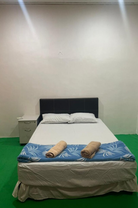 OYO 91250 Roomstay Awie 8/11
