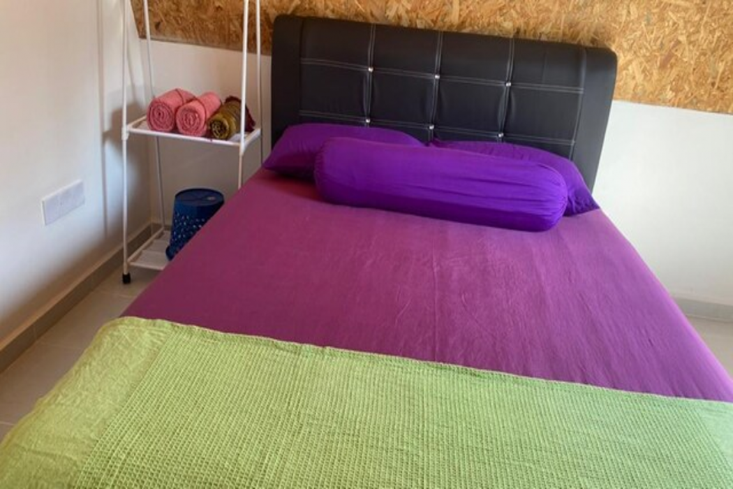 Room at Capital O 91286 Habibi Chalet, Kota Sarang Semut