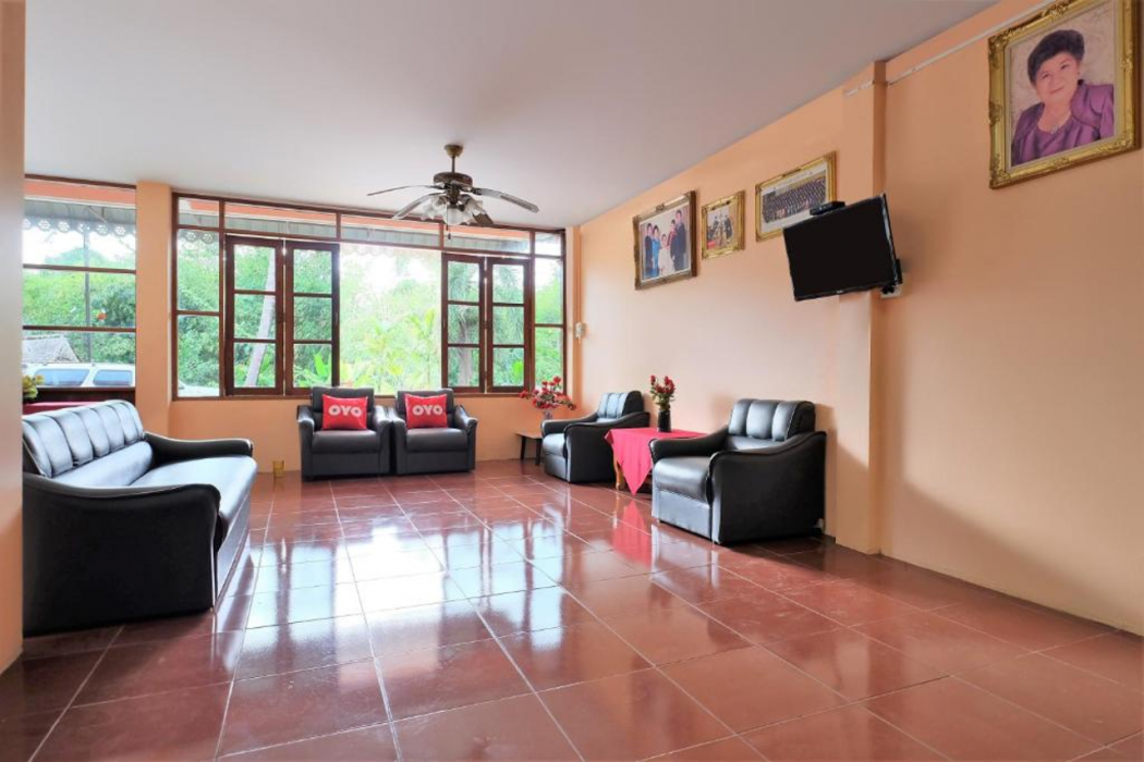 Lobby at OYO 588 Rose In Mansion, TRANG