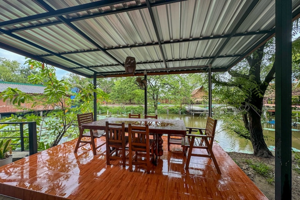 Suree Garden Resort & Karaoke in KAMPHANGSAEN