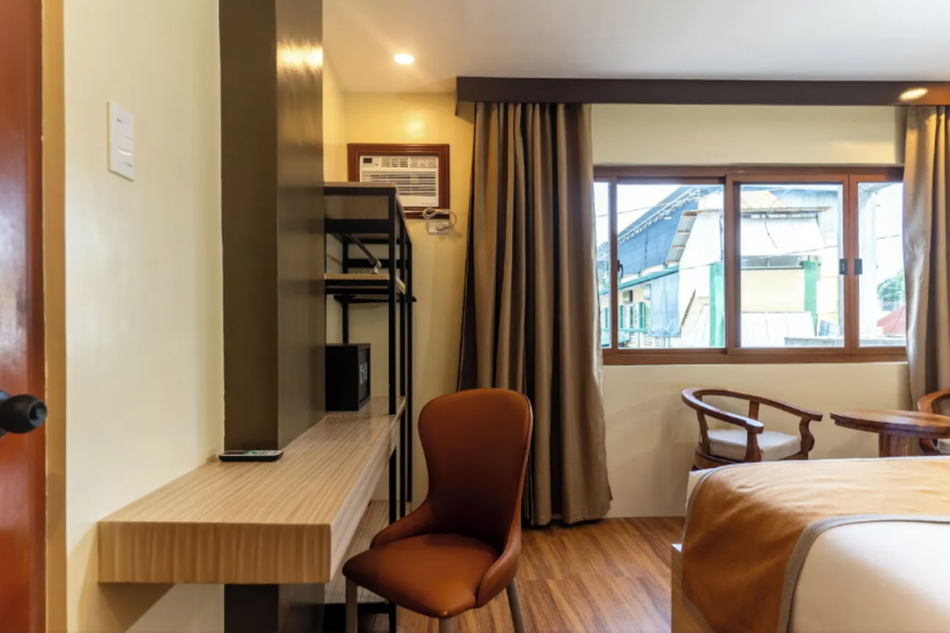 Hollywood Hotel Puerto Princesa 12/66