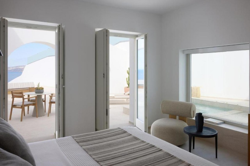Omna Caldera Suites 10/17