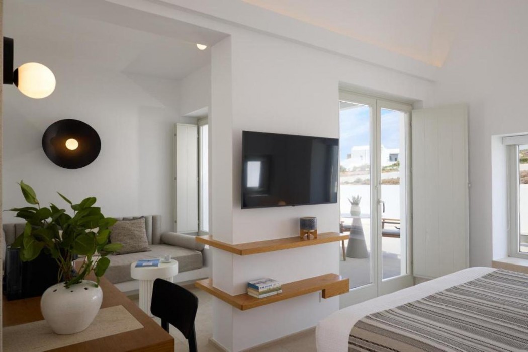 Omna Caldera Suites 8/17