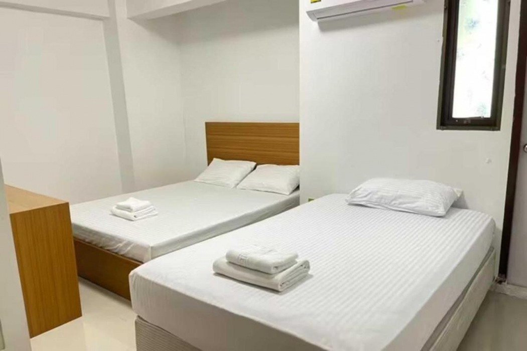 Room at OYO 75577 Palace Hostel, BANGKOK