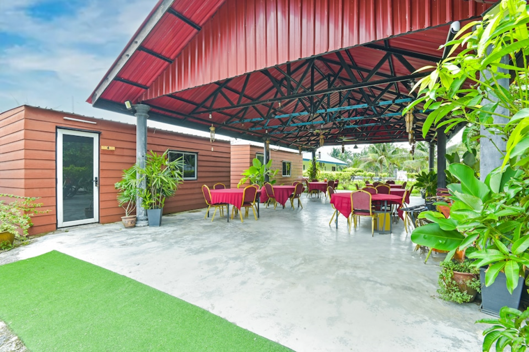 Hotel O Asiacamp Chalet Tanjung Karang 14/16