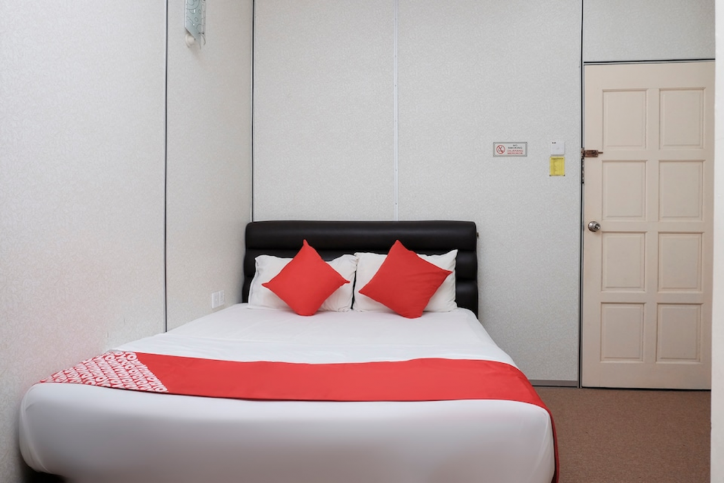 OYO 90180 Gemilang Hotel Kerteh 10/29