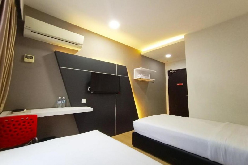 Hotel O Hi Inn 15/45