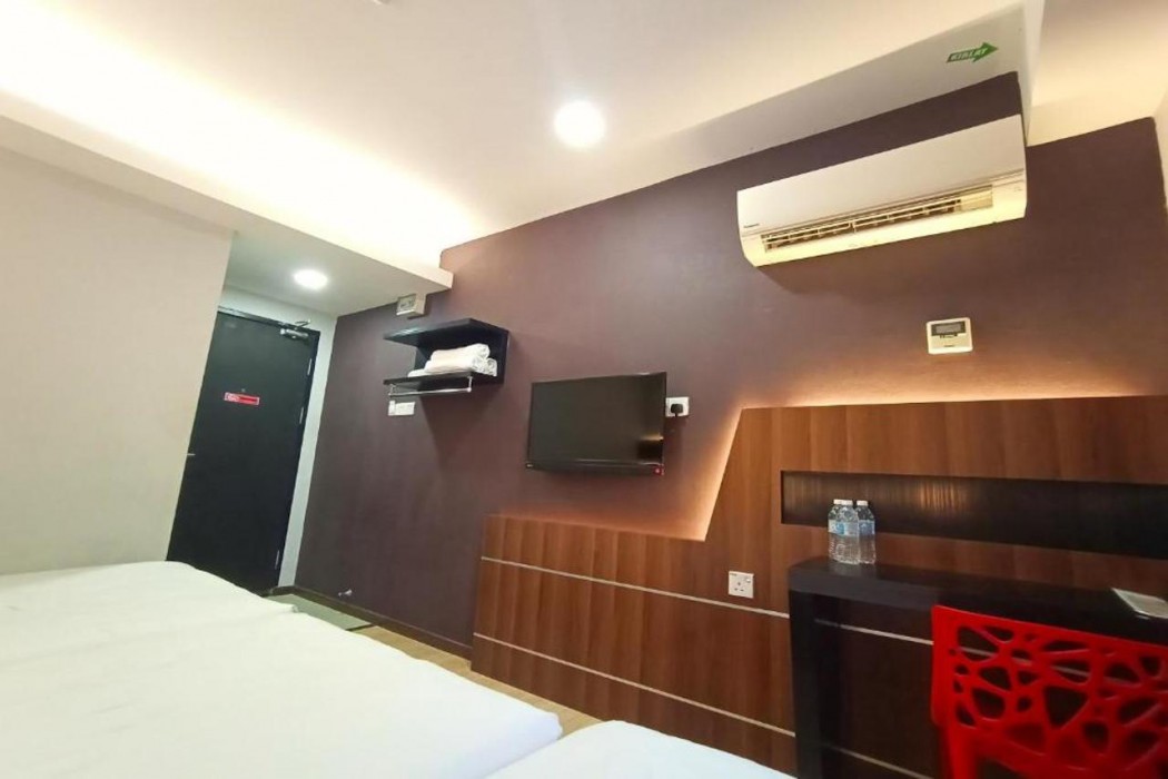 Hotel O Hi Inn 14/45