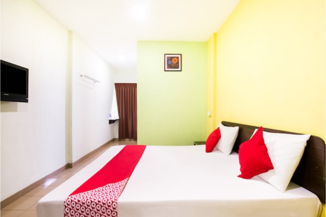 OYO 89539 Hotel Siswa 11/32