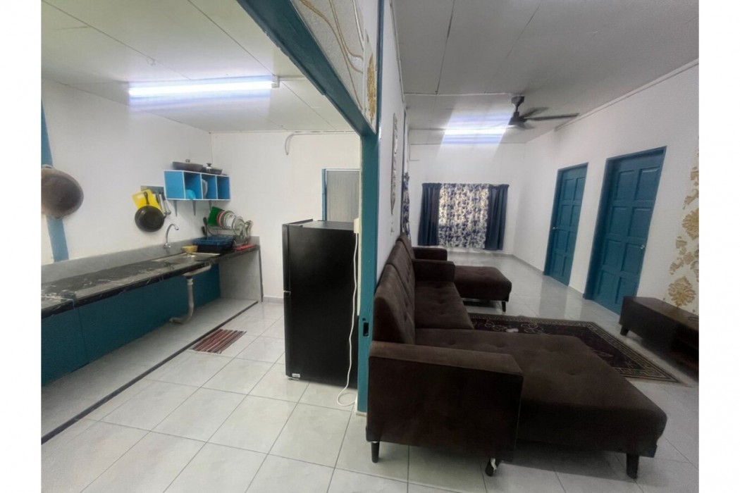 Room at Capital O 91206 Homestay Pelangi Ban Pecah. (muslim Only), Kuala Kurau