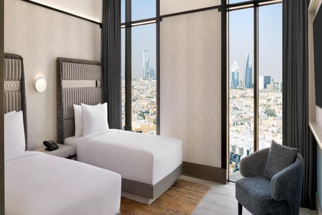 Crowne Plaza Riyadh Al Takhassusi 16/55
