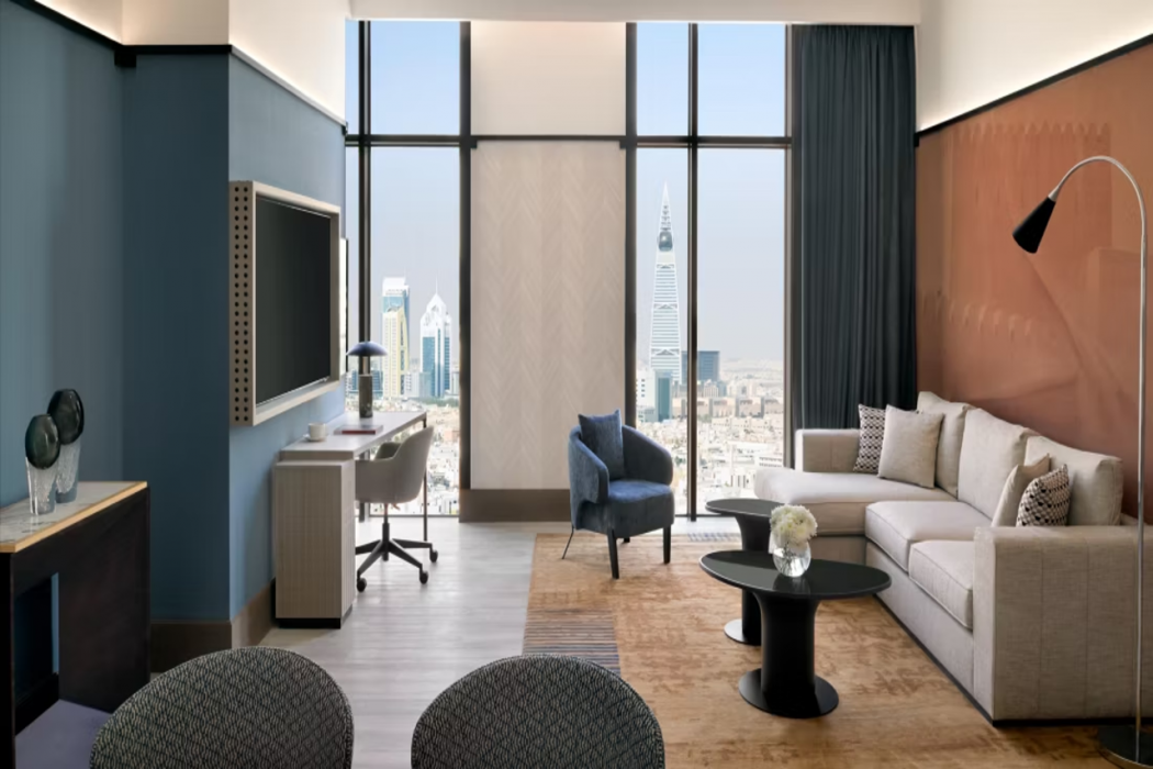 Crowne Plaza Riyadh Al Takhassusi 8/55