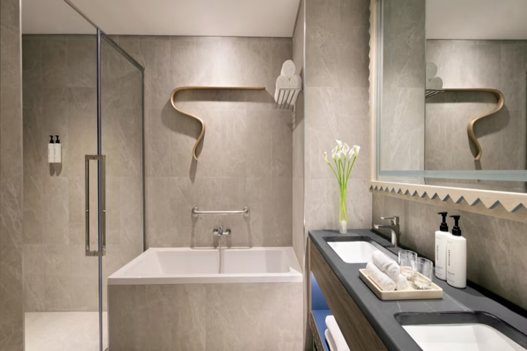 Crowne Plaza Riyadh Al Takhassusi 9/55