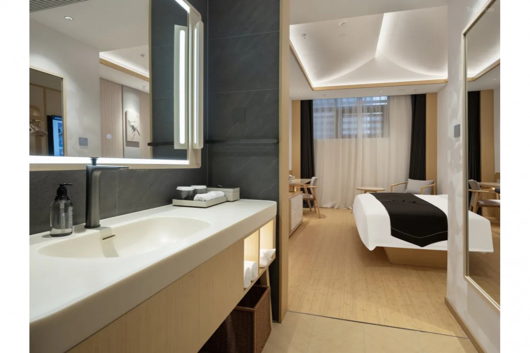 Hidden Hotel (Shanghai People's Square Nanjing Road Branch) 11/17