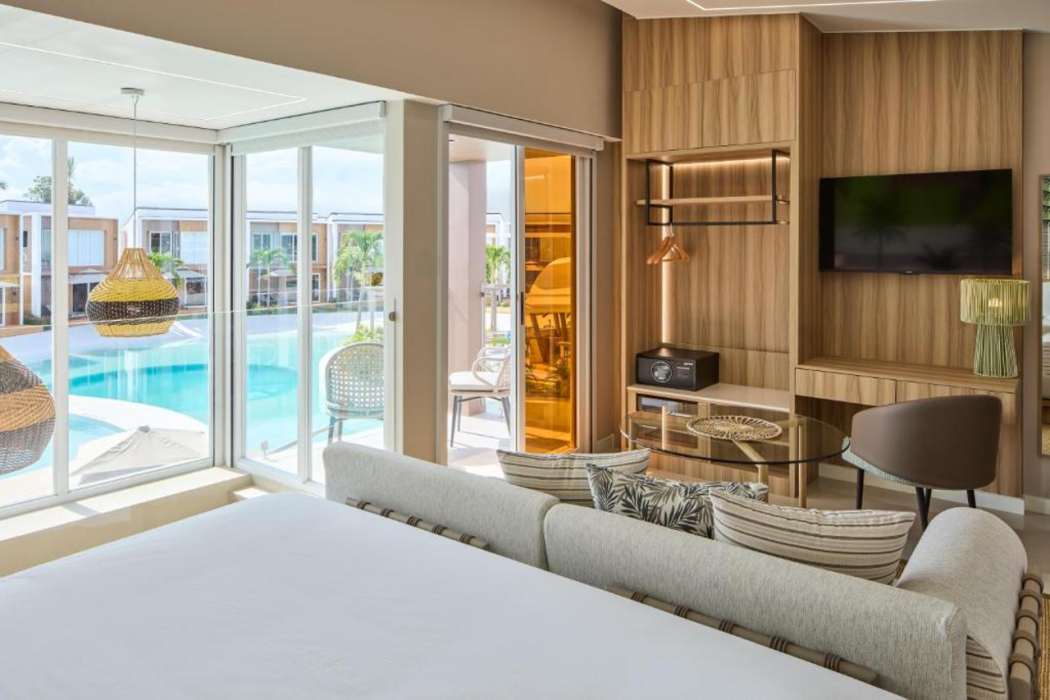Lime Resort Bohol, a member of Radisson Individuals Premier 13/60