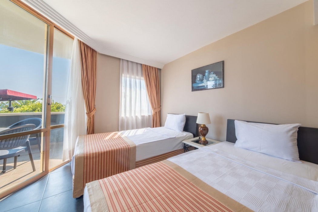 Senza Sunset Beach Hotel 34/87