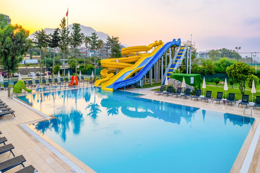 Senza Sunset Beach Hotel 57/87