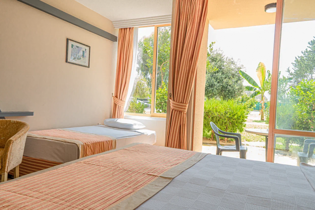 Senza Sunset Beach Hotel 45/87