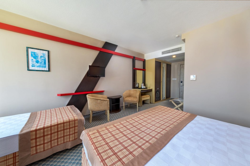 Senza Sunset Beach Hotel 31/87
