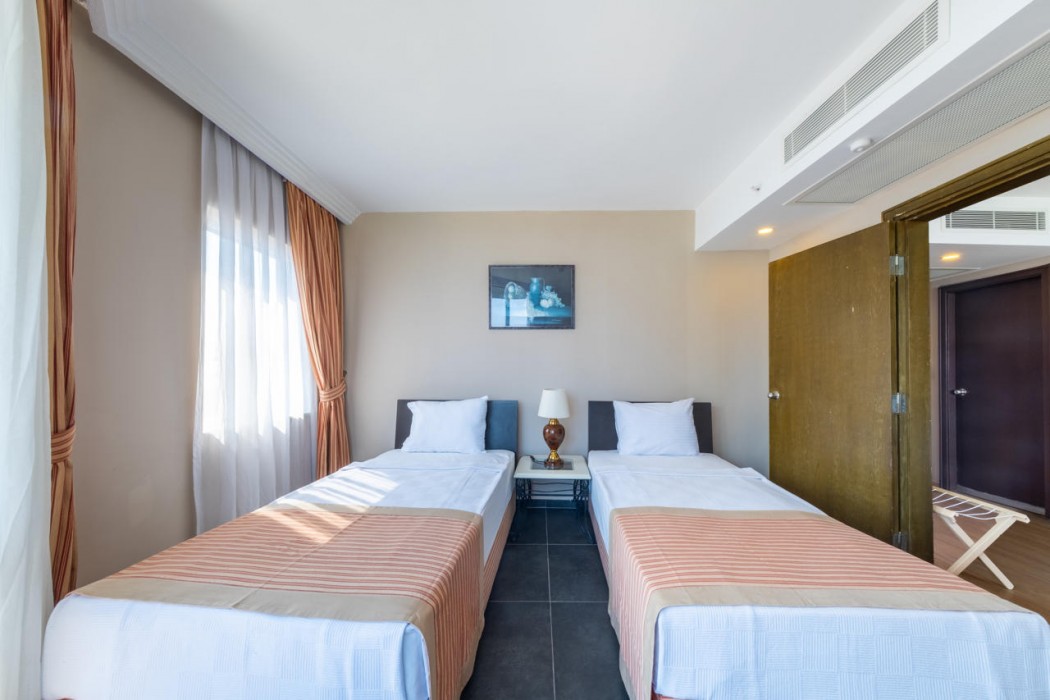 Senza Sunset Beach Hotel 25/87