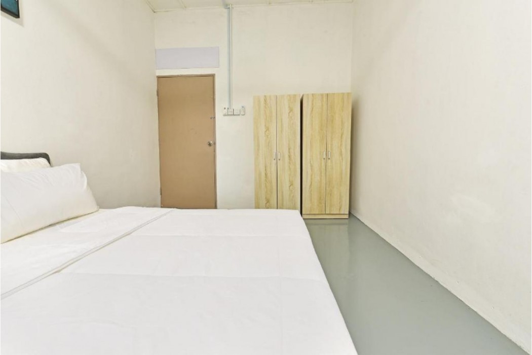 Hotel O S Homestay 8/29