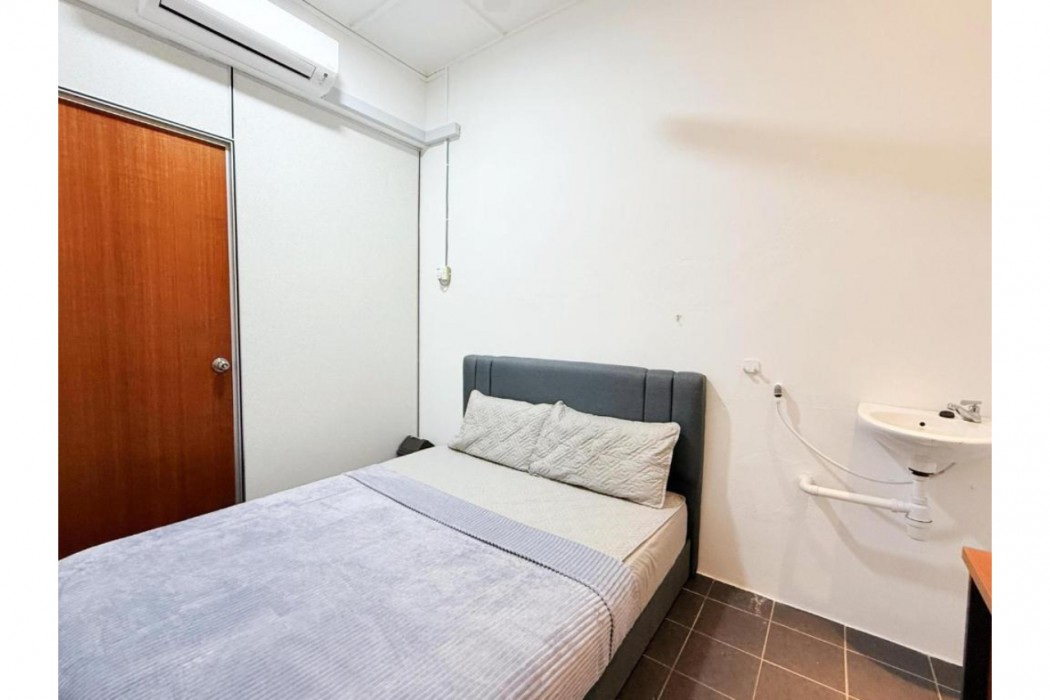 Hotel O S Homestay Premium 6/14