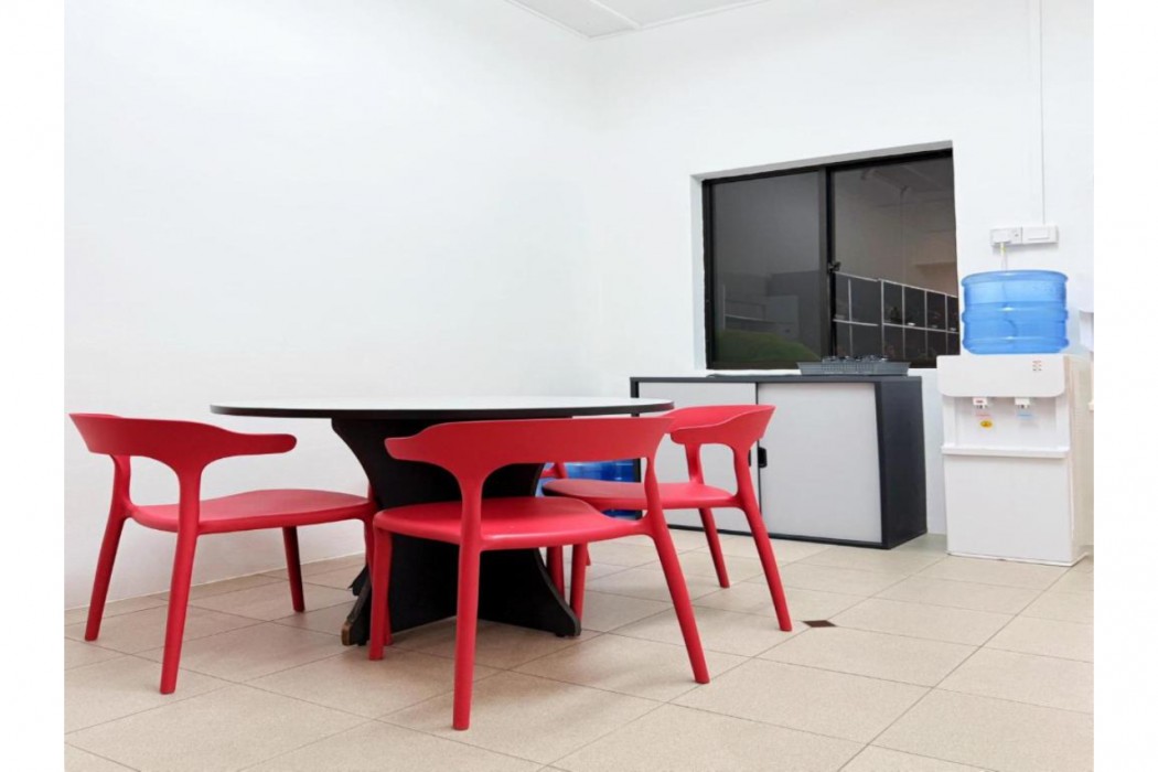 Hotel O S Homestay Premium 12/14