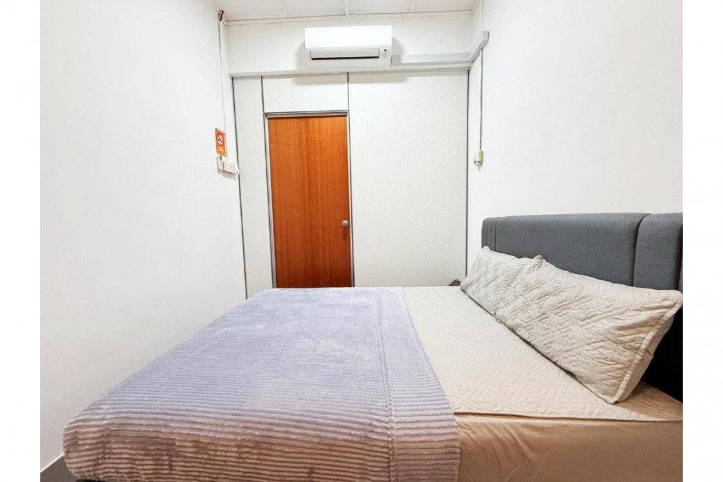 Room at Hotel O S Homestay Premium, KUANTAN