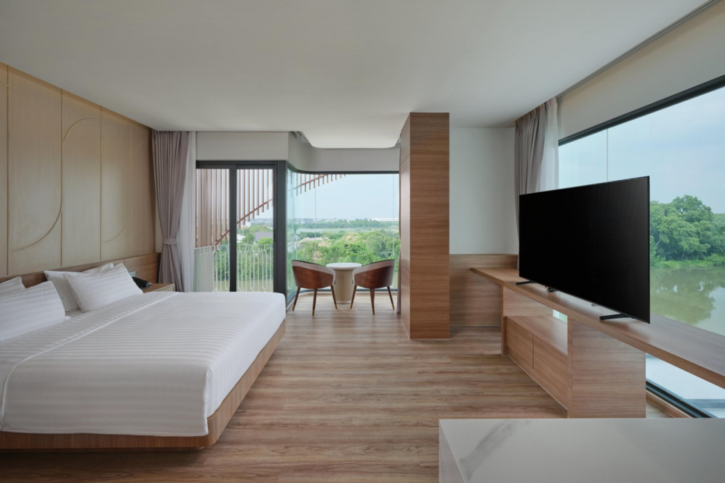 Phetara Hotel Mahachai 8/14