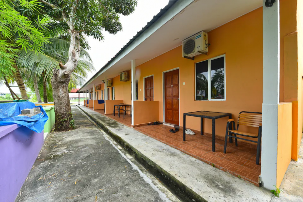 Hotel O Awan Biru Motel 27/33