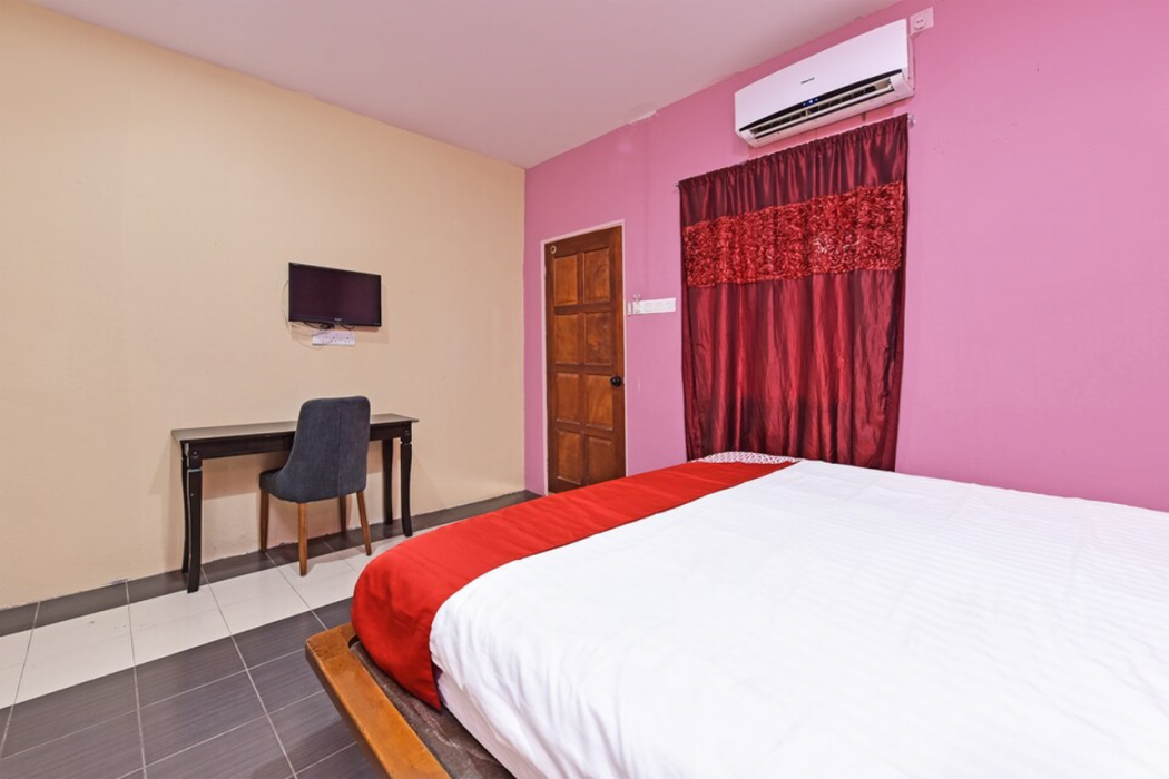 Hotel O Awan Biru Motel 12/33